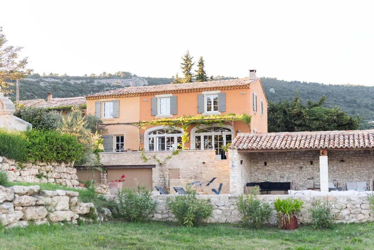 Le Mas Silvestre Saint-Saturnin-les-Apt Guest house