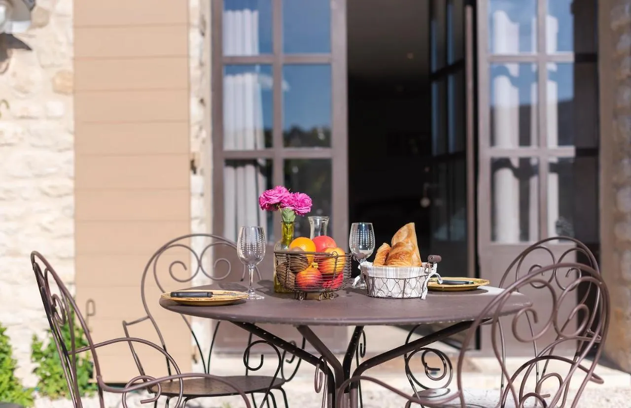 Le Mas Silvestre Saint-Saturnin-les-Apt Guest house